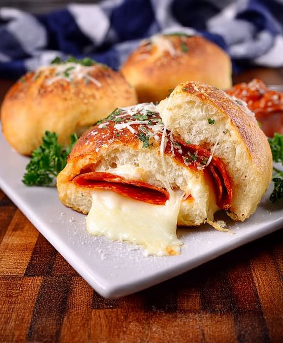 Pepperoni rolls