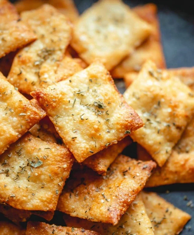 Keto Crackers (2 ingredients!)